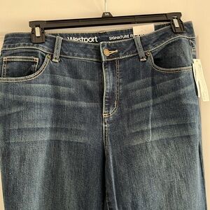 NWT Westport Mid-rise Straight Signature fit jeans in medium wash